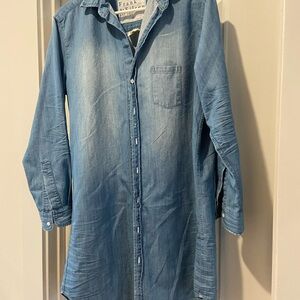 Frank & Eileen Blue Distressed Casual Shirt SZ M